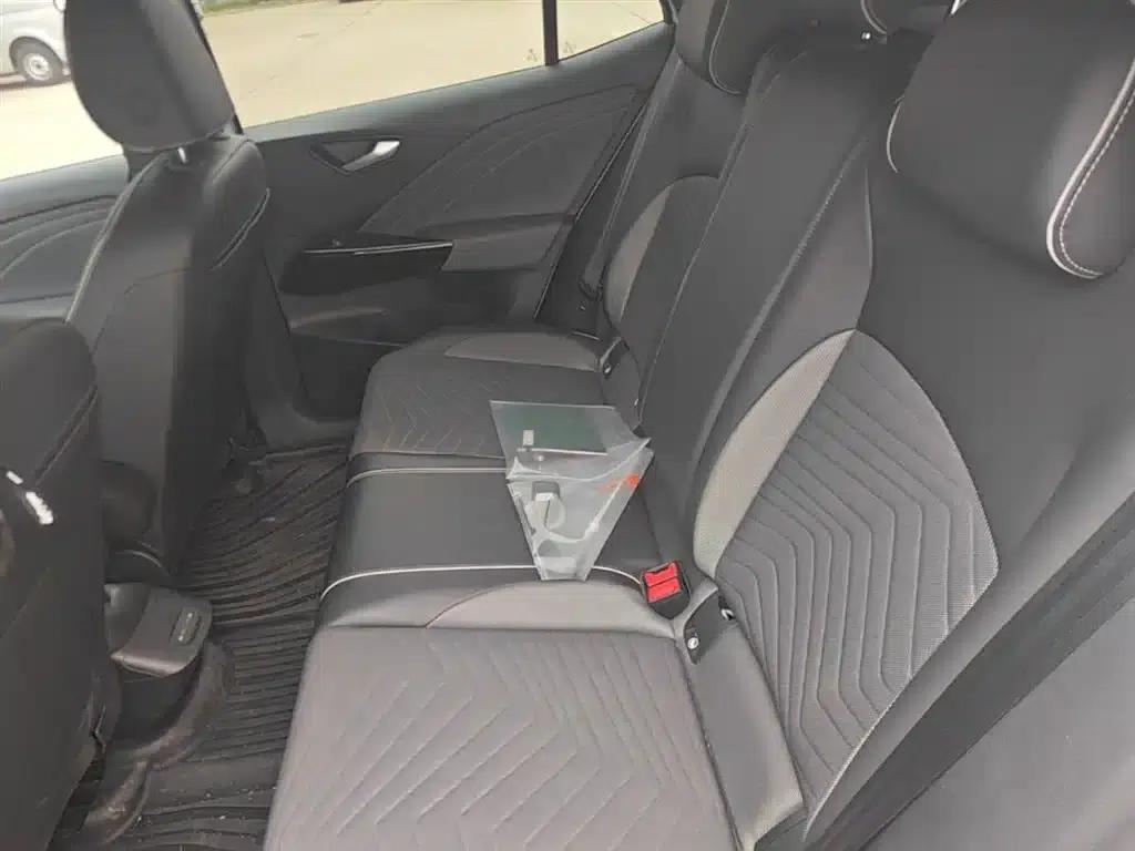 Volkswagen ID.3 2024 Outstanding Edition — миниатюра 17