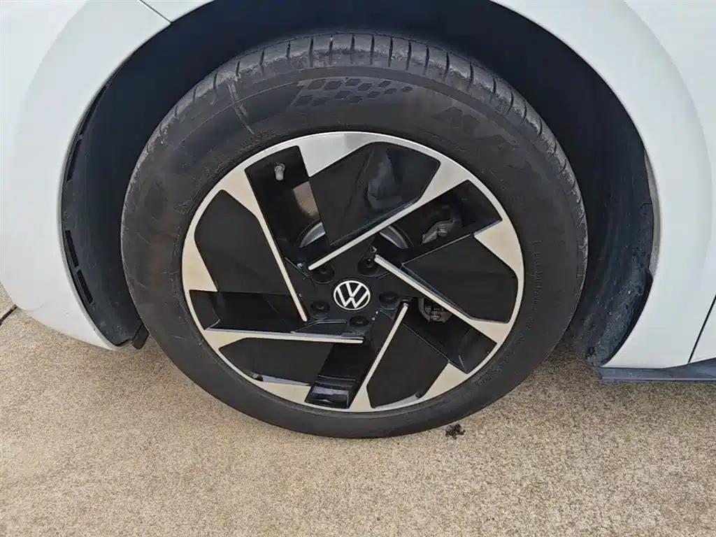 Volkswagen ID.3 2024 Outstanding Edition — миниатюра 23