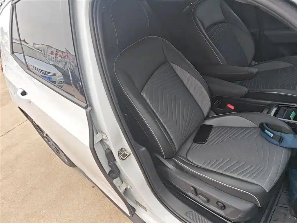 Volkswagen ID.3 2024 Outstanding Edition — миниатюра 25