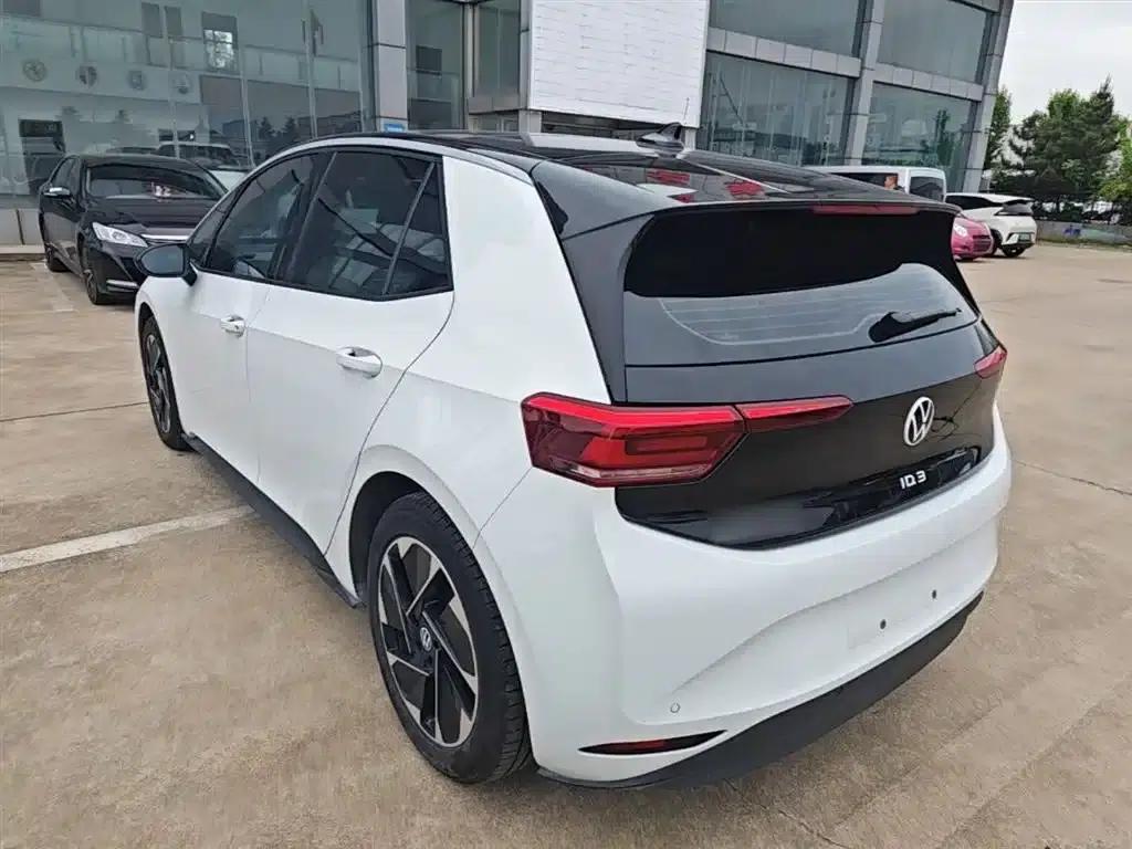 Volkswagen ID.3 2024 Outstanding Edition — миниатюра 5