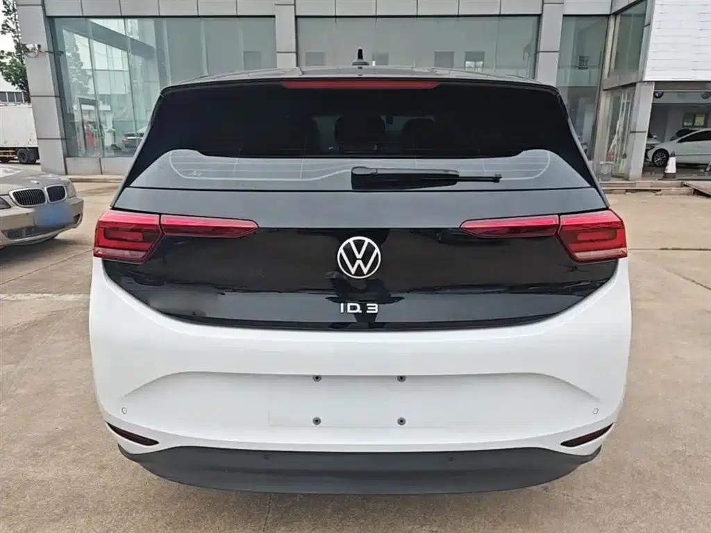 Volkswagen ID.3 2024 Outstanding Edition — миниатюра 6