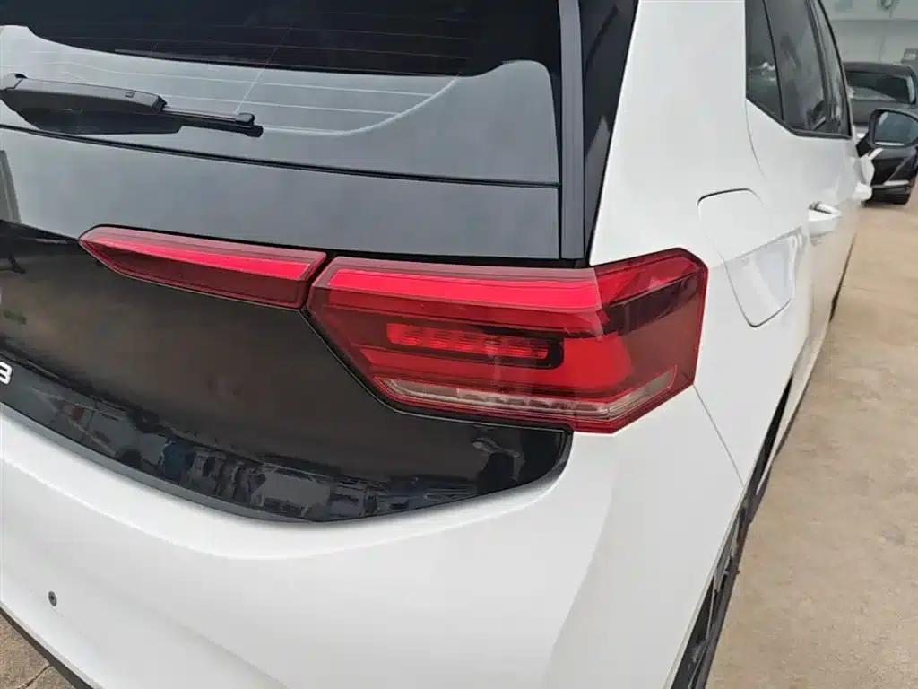 Volkswagen ID.3 2024 Outstanding Edition — миниатюра 8