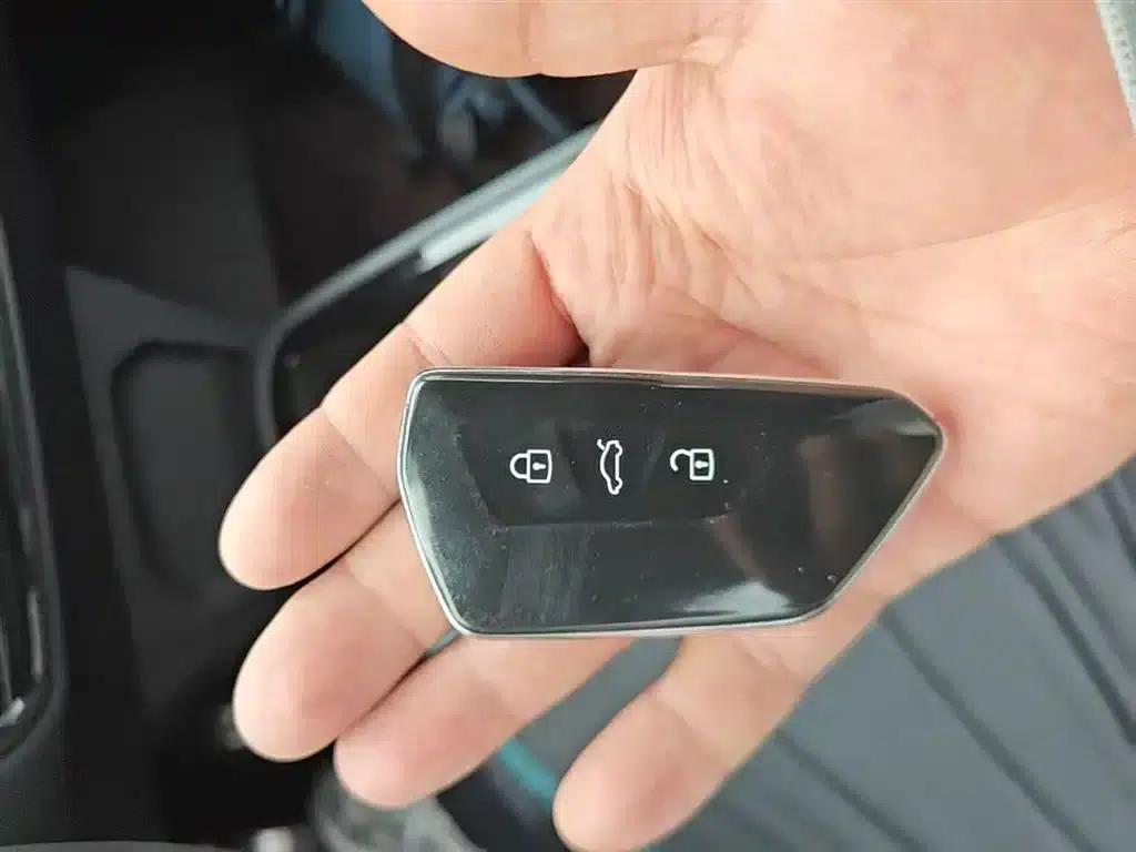 Volkswagen ID.3 2024 Outstanding Edition — миниатюра 9