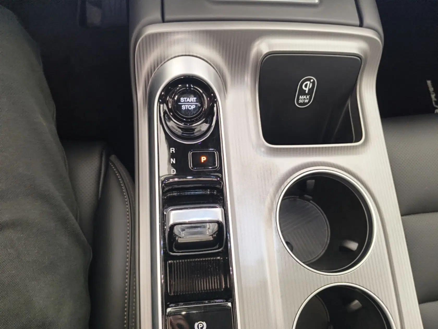 GAC Trumpchi E8 2024 Honor Series 2.0L Honor Edition — миниатюра 17