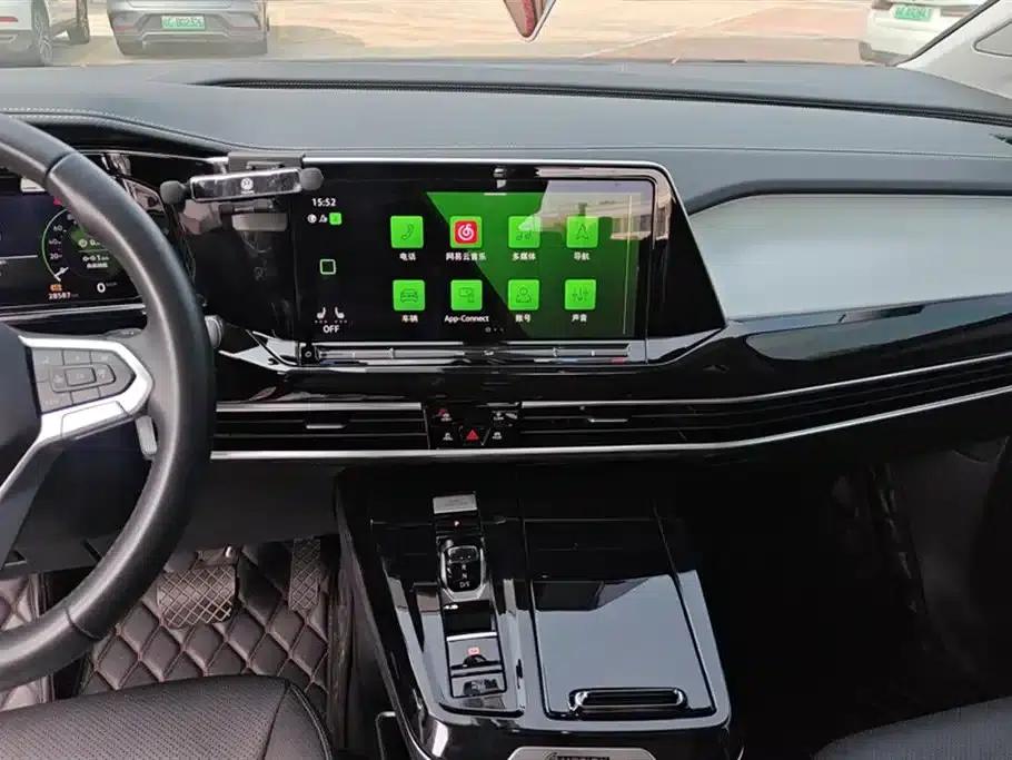 2023 Range Rover 380TSI AWD Luxury Pro 6-seater — миниатюра 13