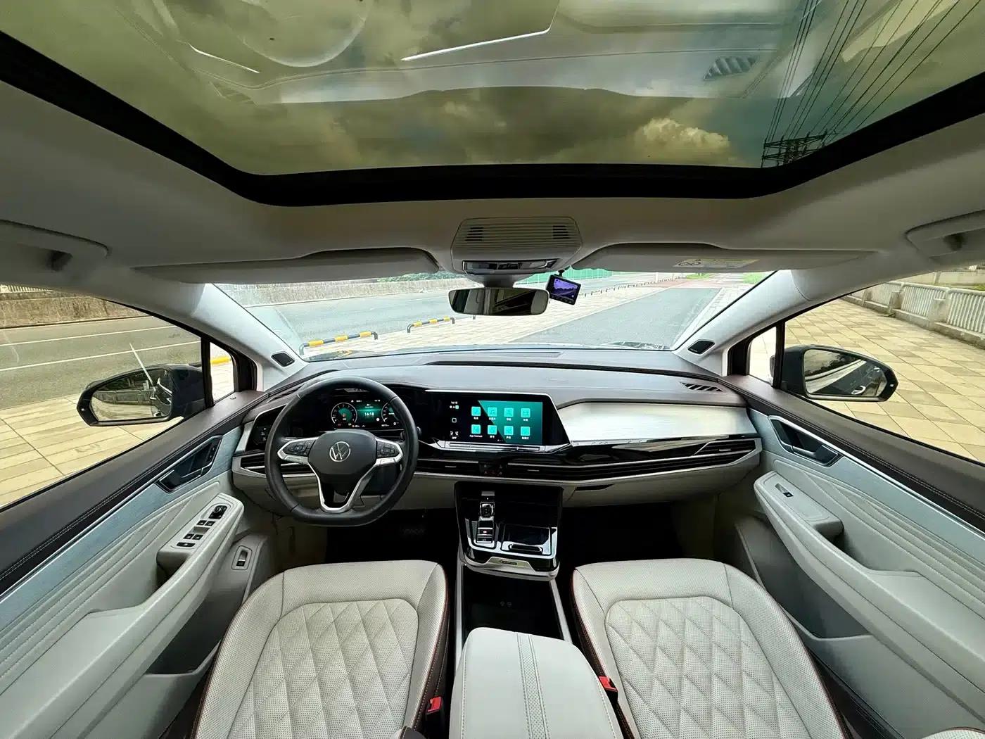 2021 Range Rover 530TSI AWD Flagship Pro — миниатюра 13