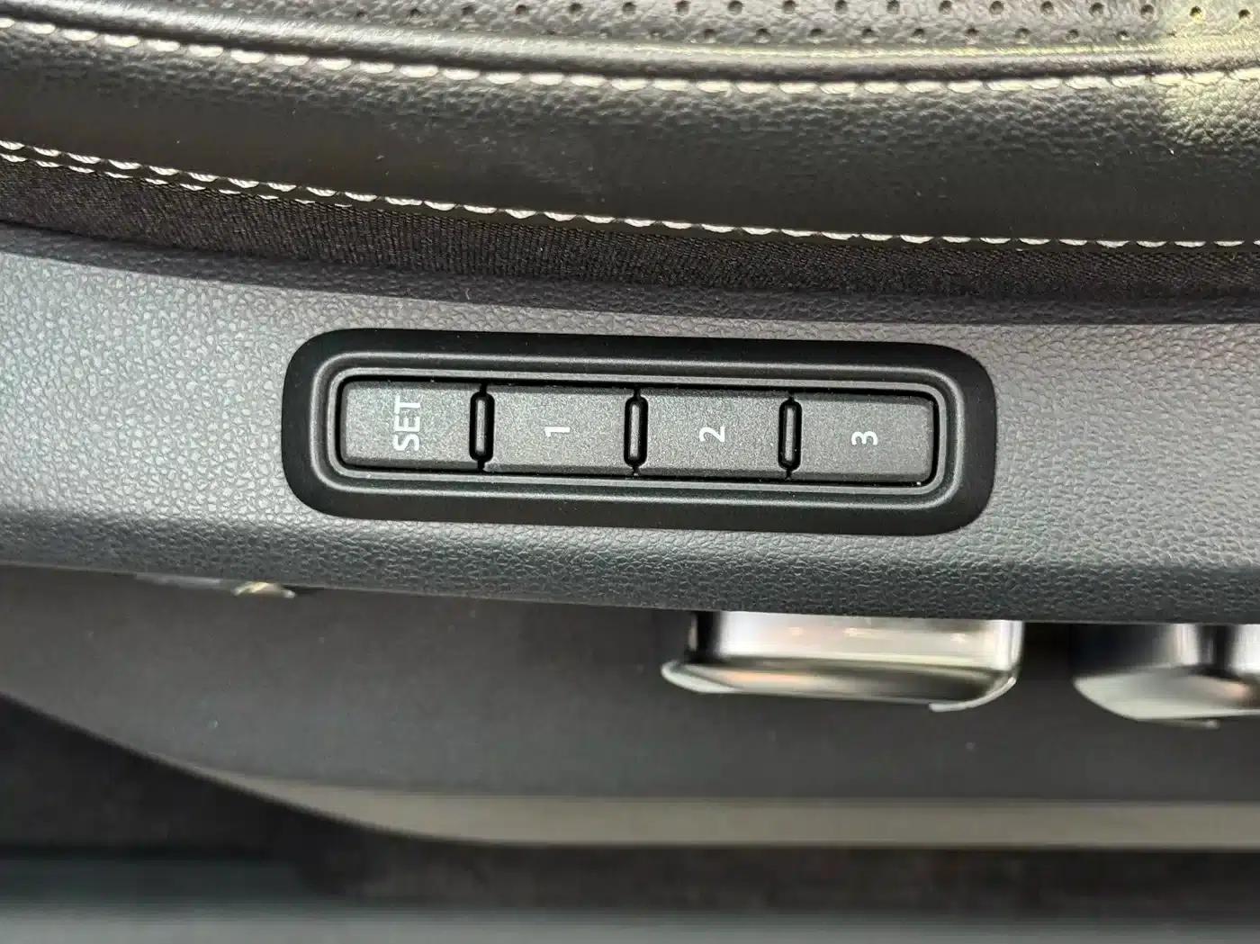 2022 Range Rover 380TSI 4WD Luxury Pro 7-Seater — миниатюра 17