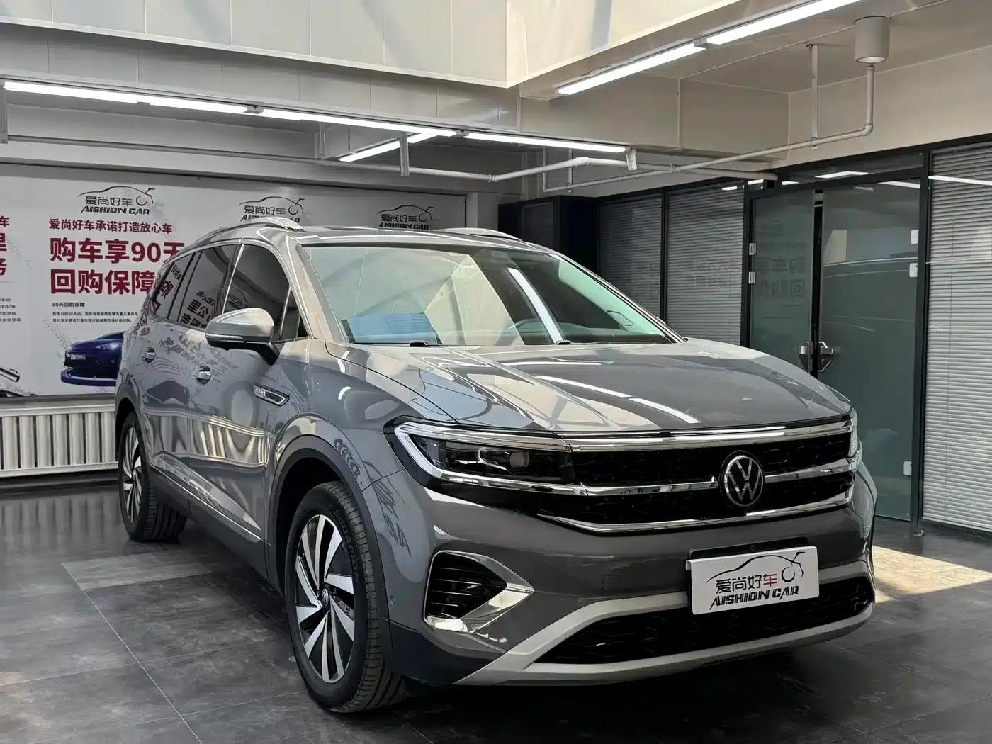 2022 Range Rover 380TSI 4WD Luxury Pro 7-Seater — миниатюра 3
