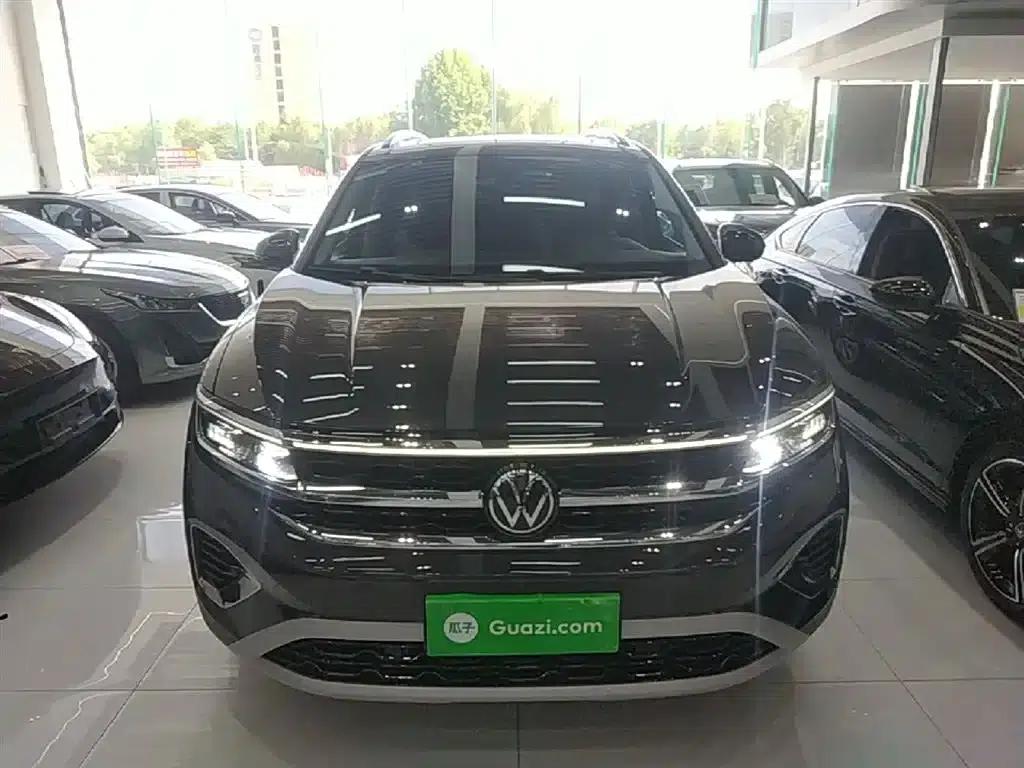 2022 Range Rover 380TSI 4WD Luxury Pro 6-seater — миниатюра 3
