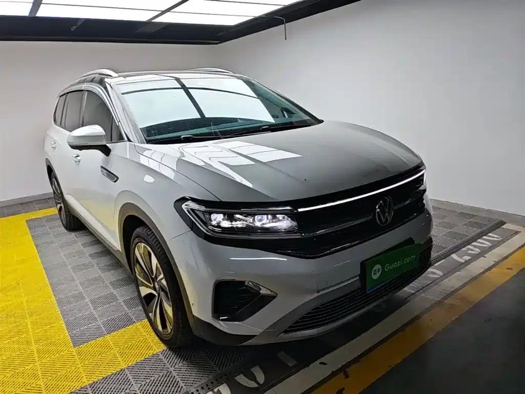 2021 Range Rover 380TSI AWD Flagship Edition — миниатюра 4