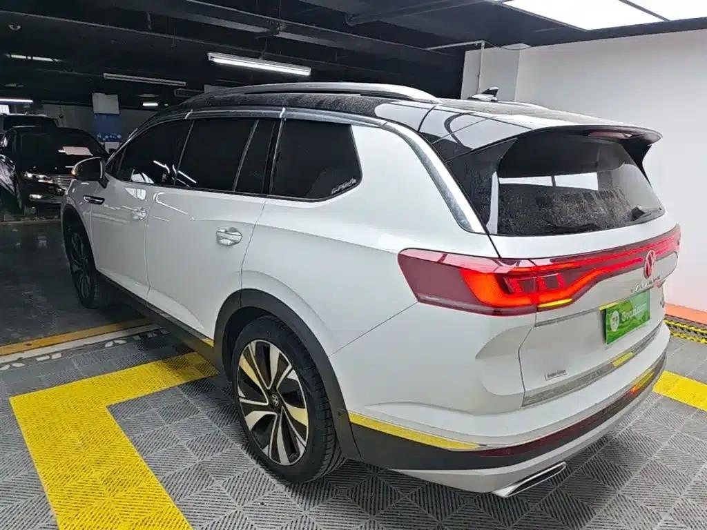 2021 Range Rover 380TSI AWD Flagship Edition — миниатюра 5