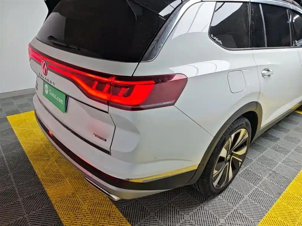 2021 Range Rover 380TSI AWD Flagship Edition — миниатюра 8