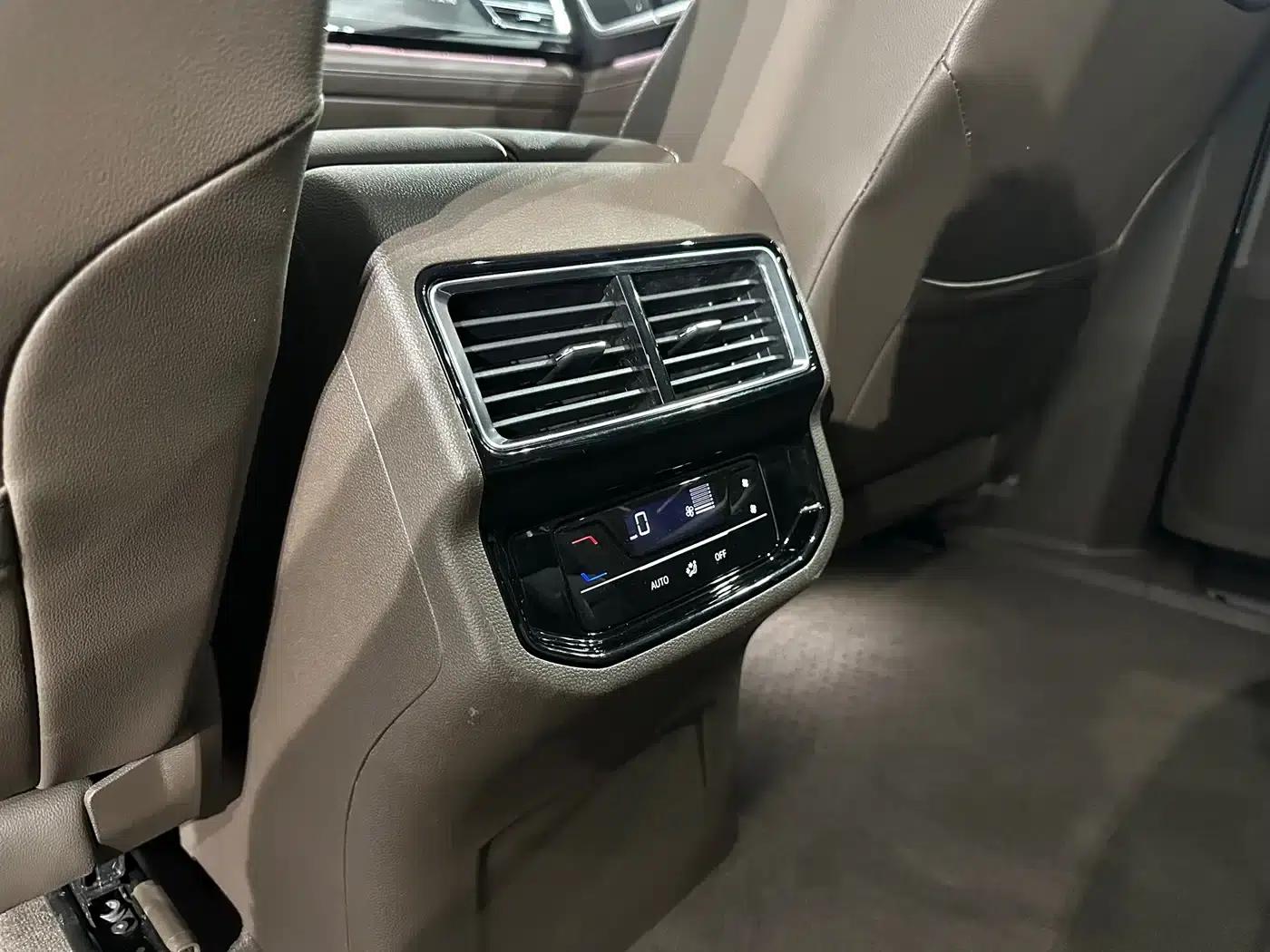 Viloran 2022 380TSI Premium Edition — миниатюра 9