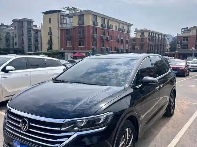 Viloran 2023 330TSI Luxury Edition
