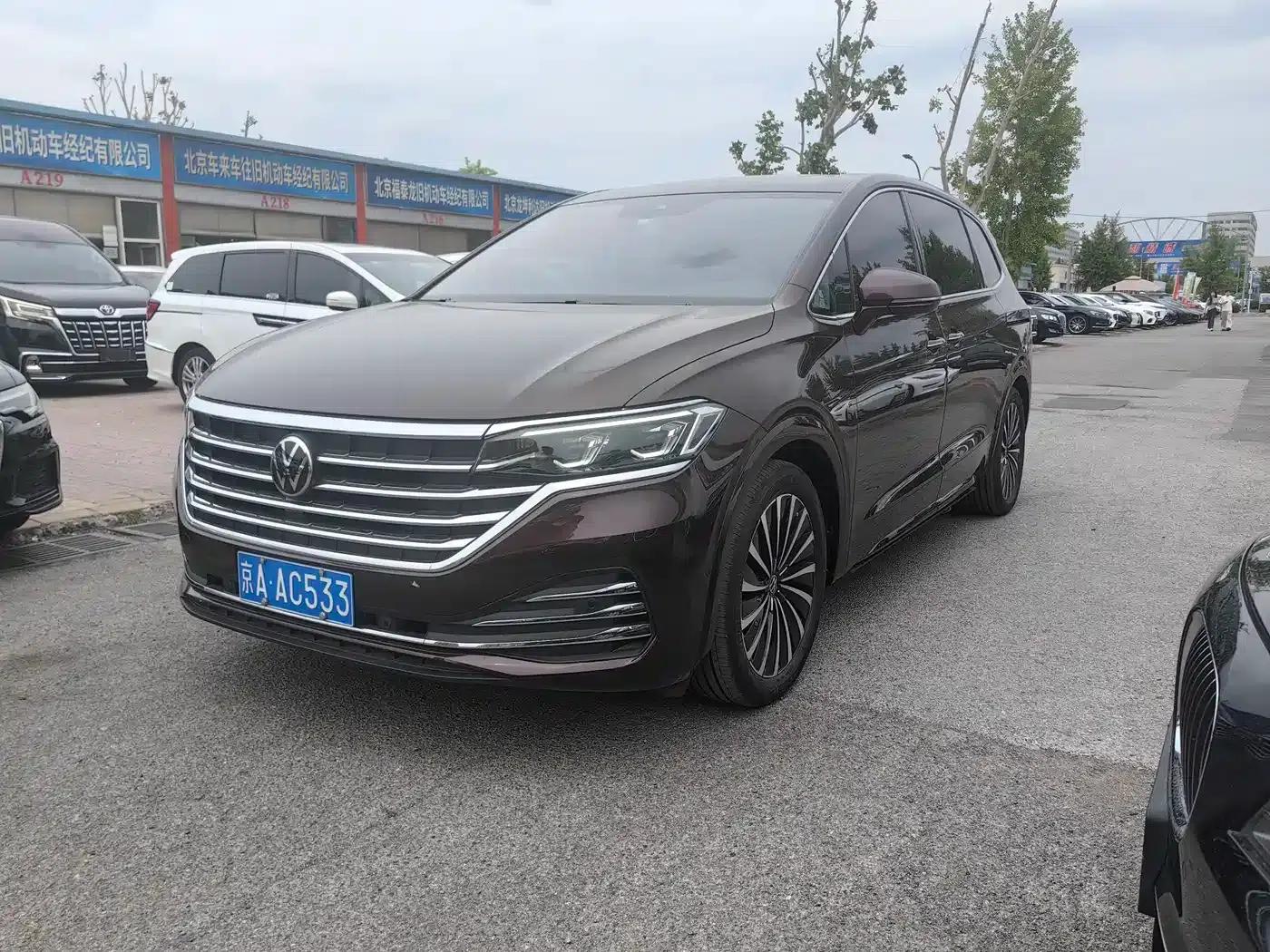 Viloran 2022 380TSI Premium Edition — миниатюра 1