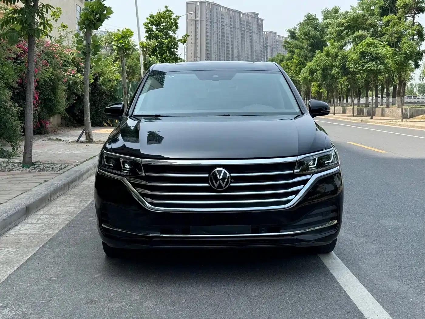 Viloran 2024 330TSI Luxury Edition — миниатюра 1