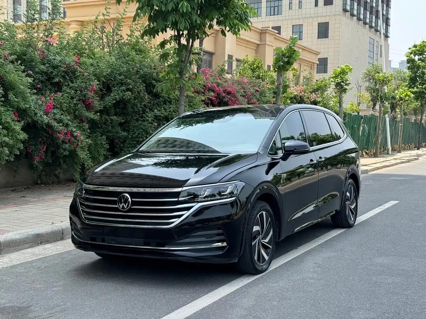 Viloran 2024 330TSI Luxury Edition — миниатюра 2