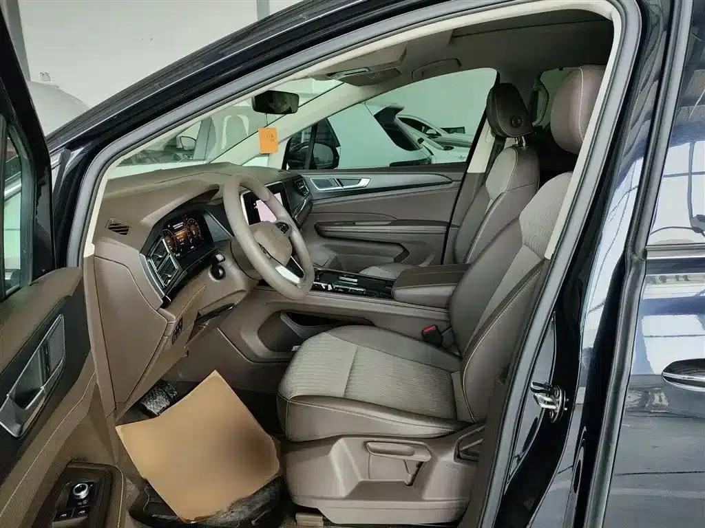 Viloran 2024 330TSI Business Edition — миниатюра 15