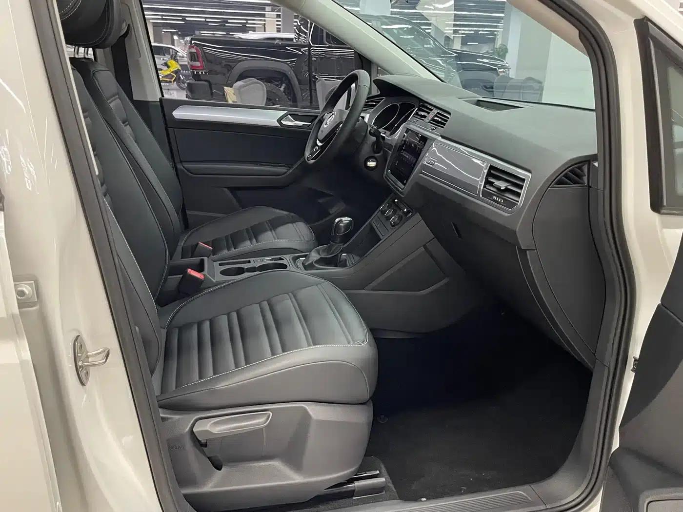 2021 Touran L 280TSI DSG Fashion Edition 7-seater — миниатюра 17