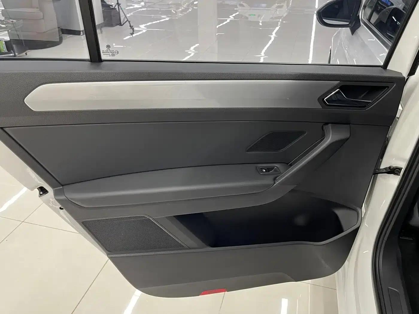 2021 Touran L 280TSI DSG Fashion Edition 7-seater — миниатюра 19