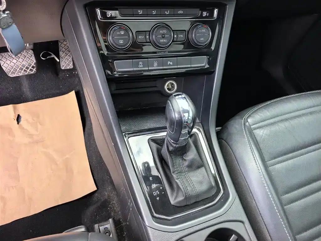 2016 Touran L 280TSI DSG Comfort Edition — миниатюра 17