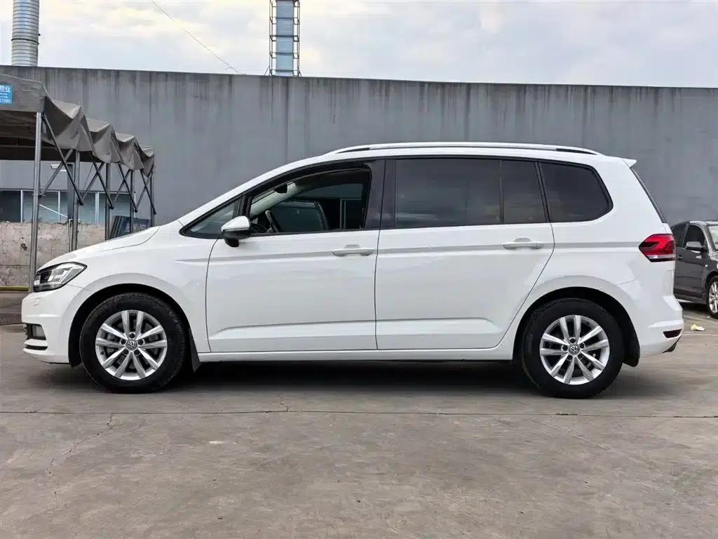 2016 Touran L 280TSI DSG Comfort Edition — миниатюра 7