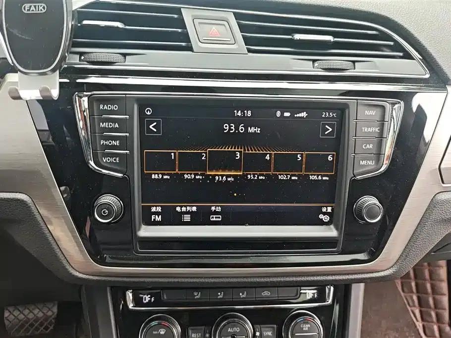 2018 Touran L 280TSI DSG Comfort Edition 7-seater (National V Emission Standard) — миниатюра 13