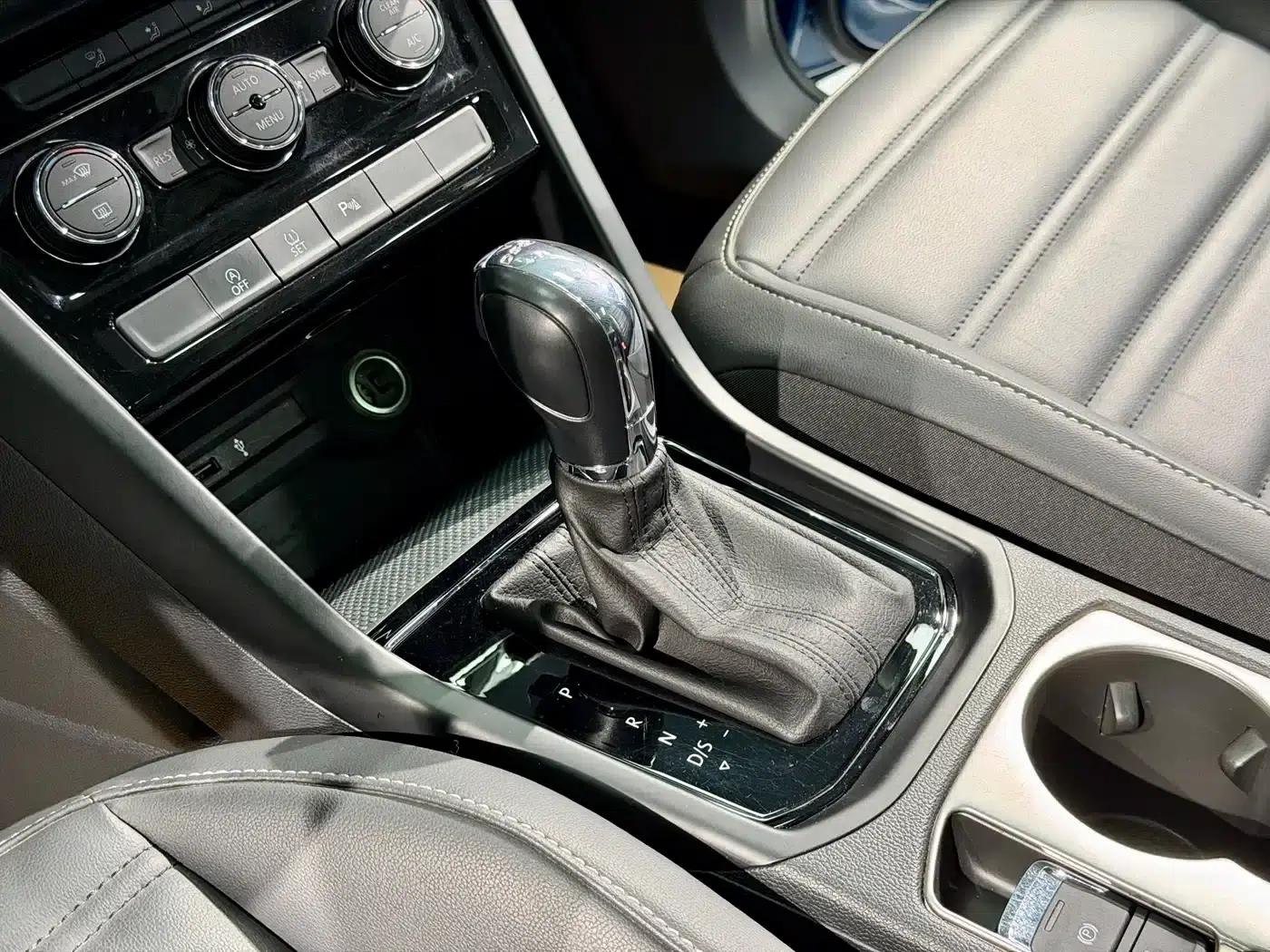 2018 Touran L 280TSI DSG Comfort Edition 7-seater (China VI Emission Standard) — миниатюра 15