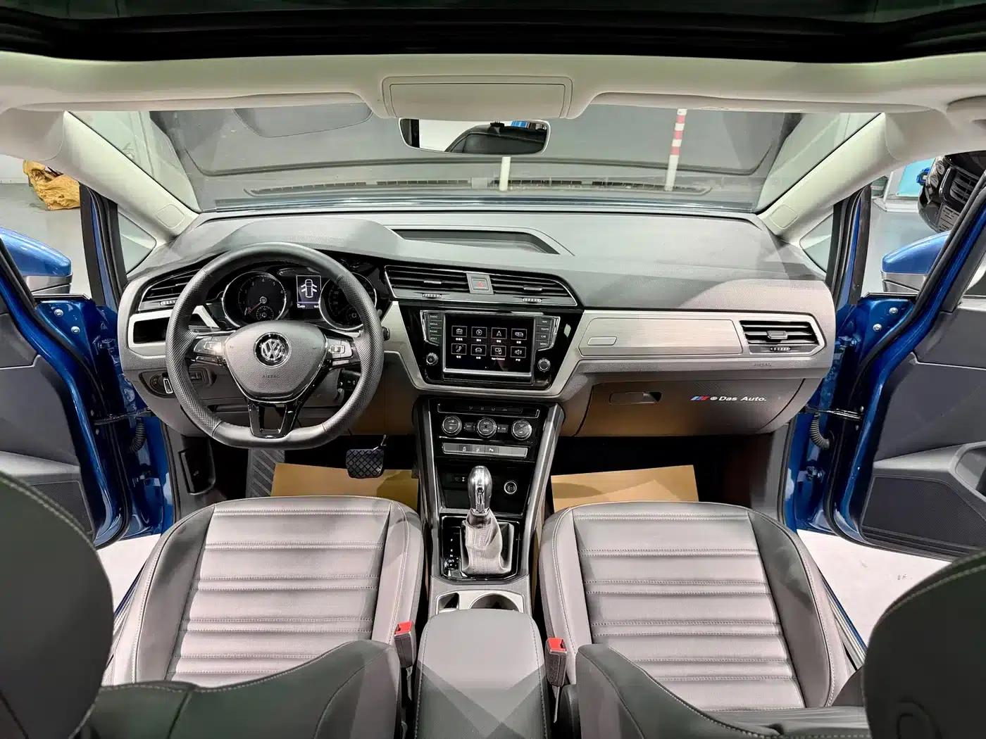 2018 Touran L 280TSI DSG Comfort Edition 7-seater (China VI Emission Standard) — миниатюра 16
