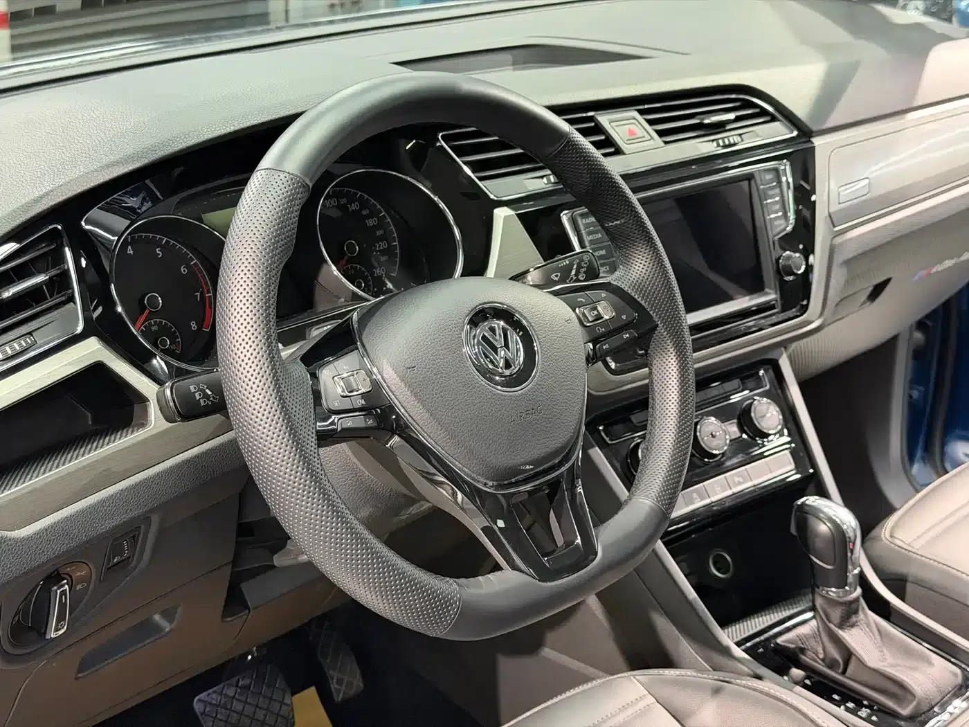 2018 Touran L 280TSI DSG Comfort Edition 7-seater (China VI Emission Standard) — миниатюра 8