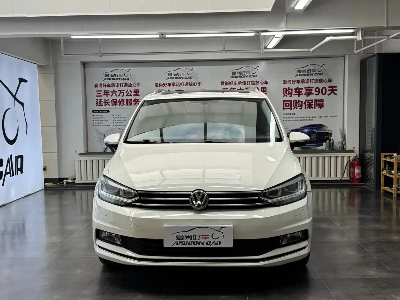 2016 Touran L 280TSI DSG Comfort Edition — миниатюра 2