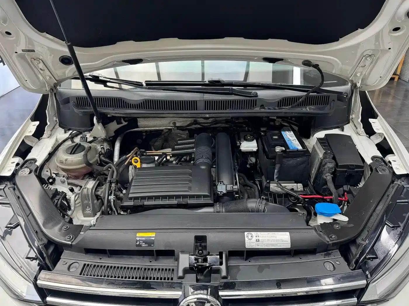 2016 Touran L 280TSI DSG Comfort Edition — миниатюра 16