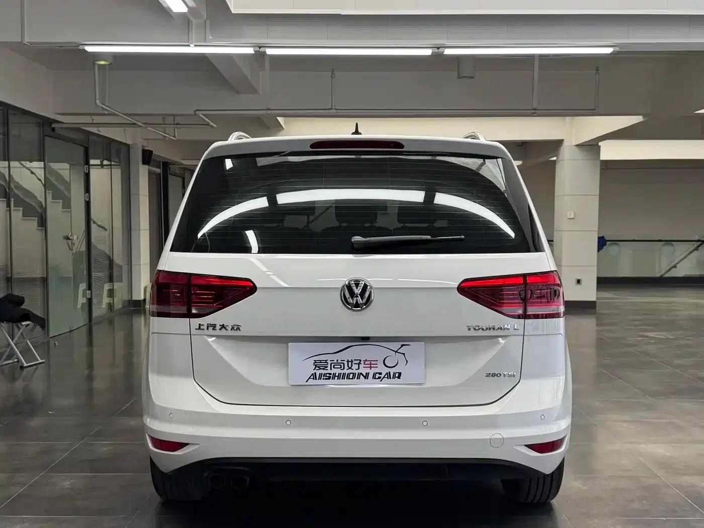 2016 Touran L 280TSI DSG Comfort Edition — миниатюра 6