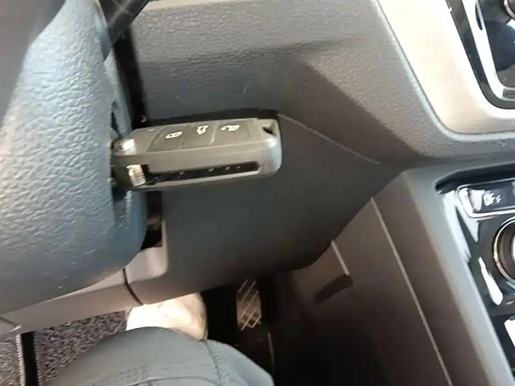 2016 Touran L 280TSI DSG Comfort Edition — миниатюра 15