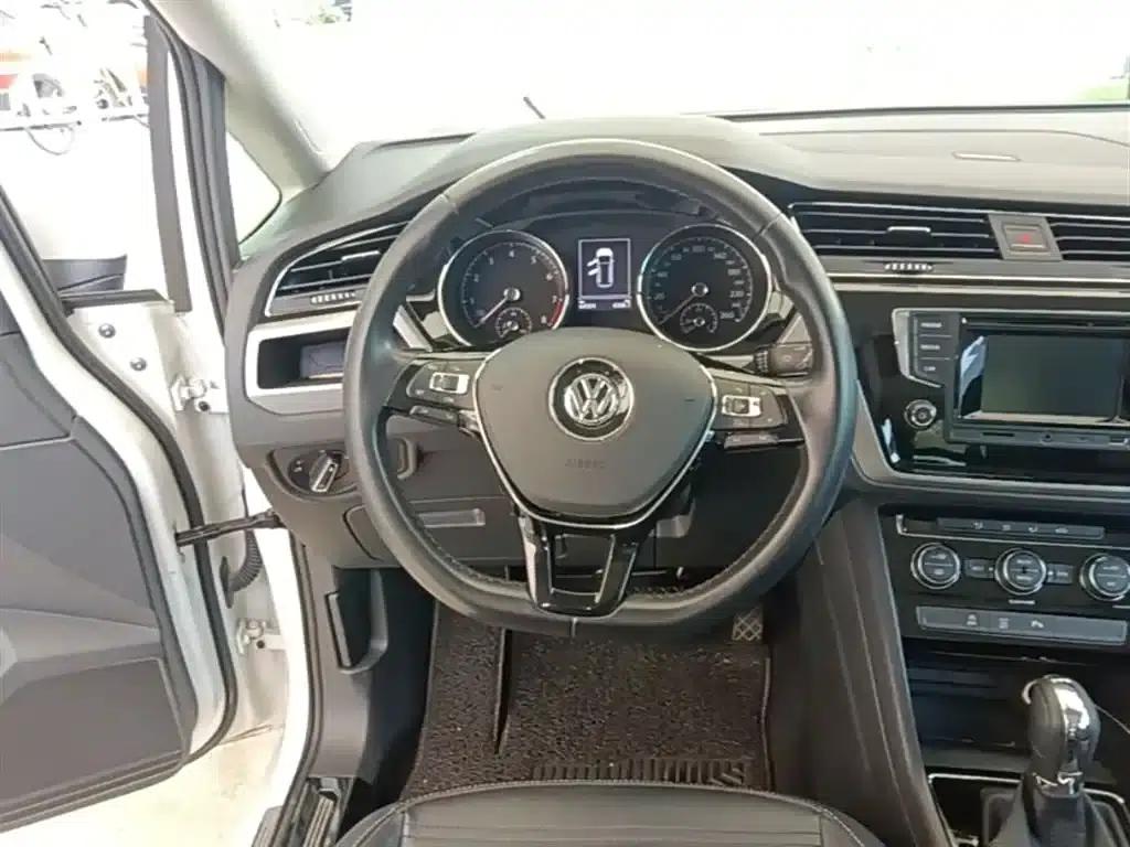 2016 Touran L 280TSI DSG Comfort Edition — миниатюра 17