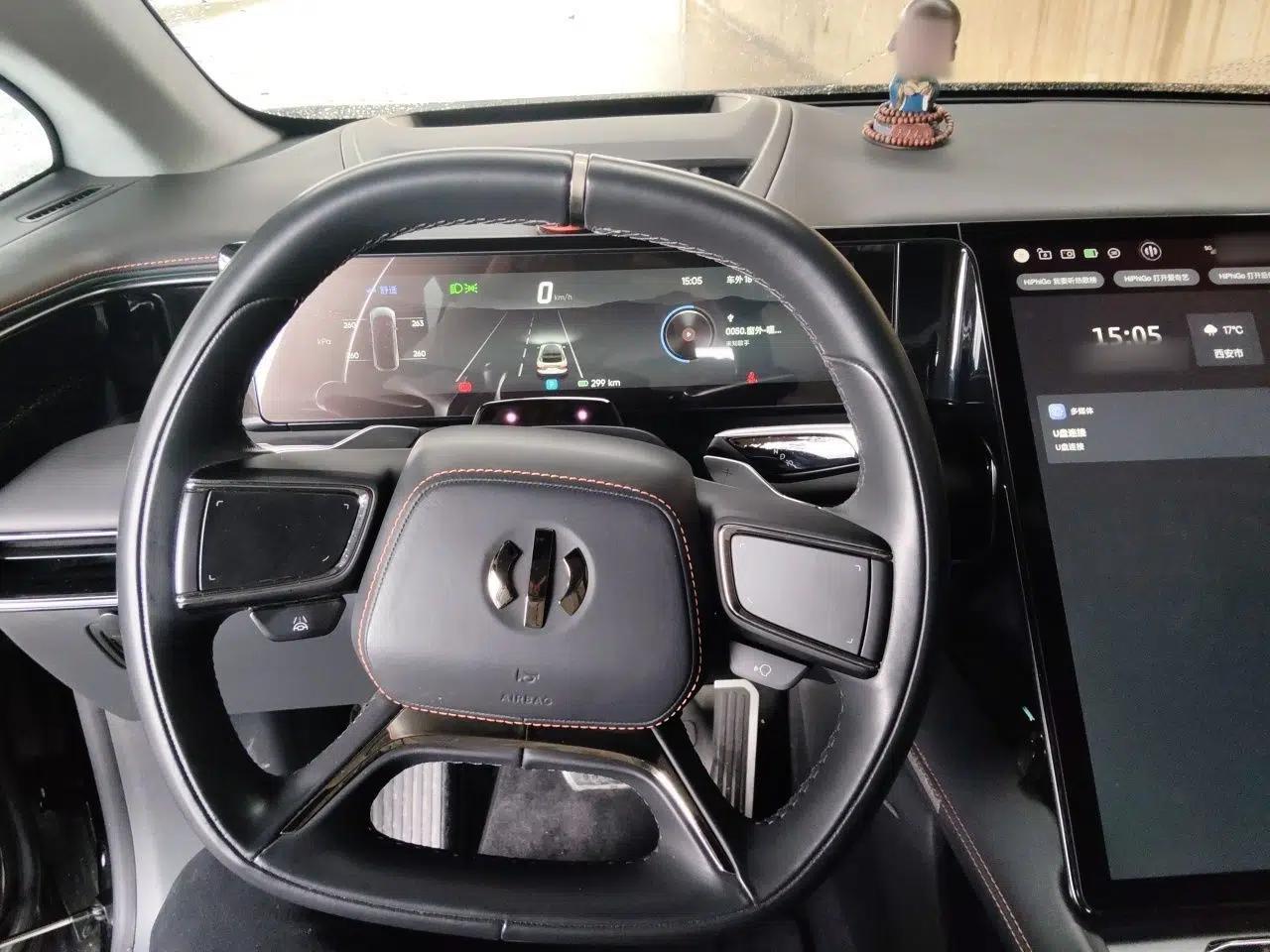 HiPhi X 2021 Flagship Edition 6-Seater — миниатюра 11