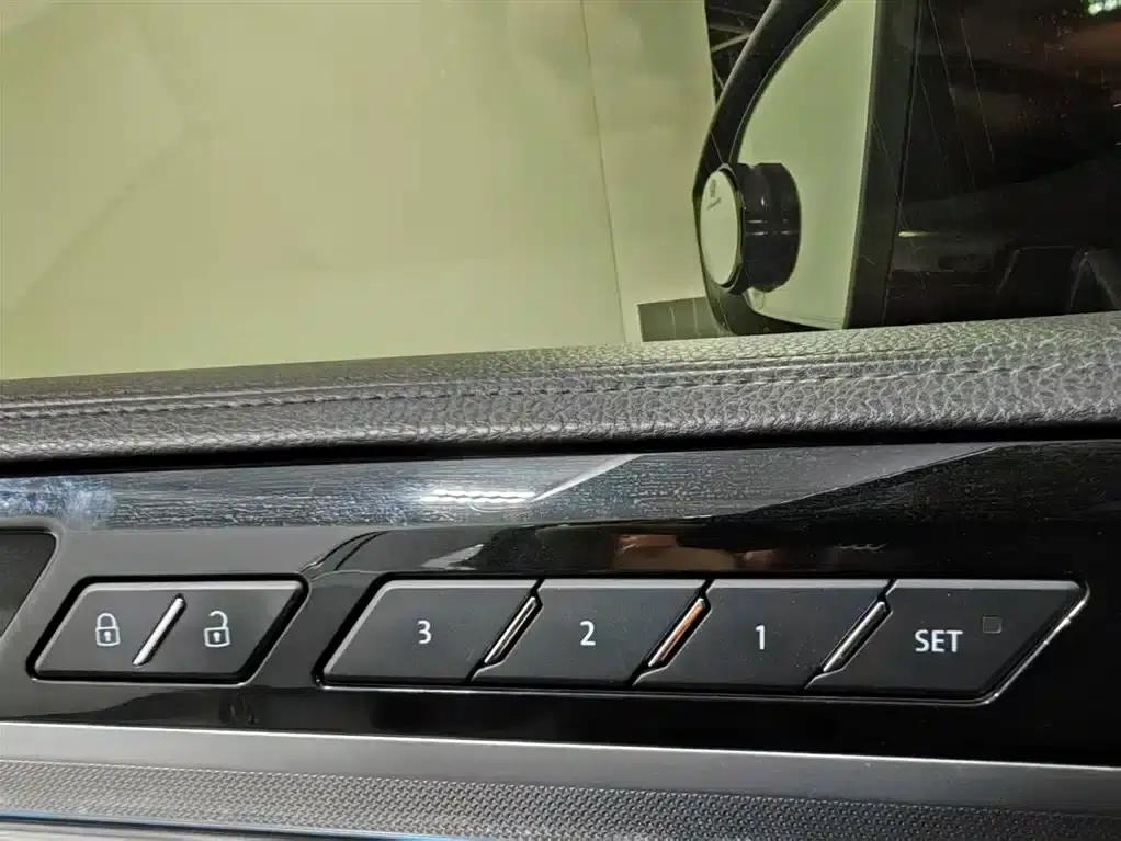 Phideon 2018 380TSI 2WD Business Edition — миниатюра 13