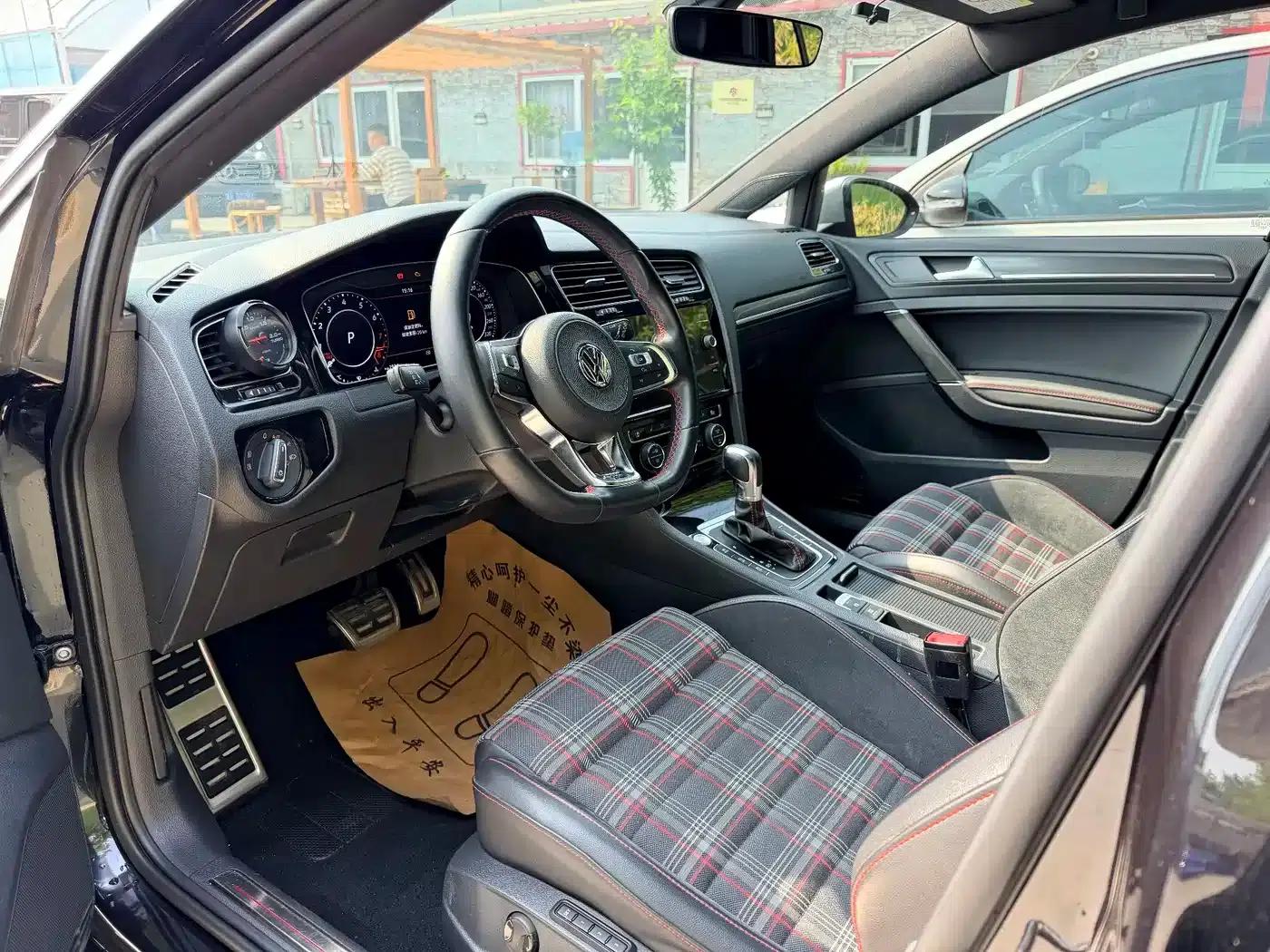 2018 Golf GTI 2.0TSI GTI — миниатюра 9