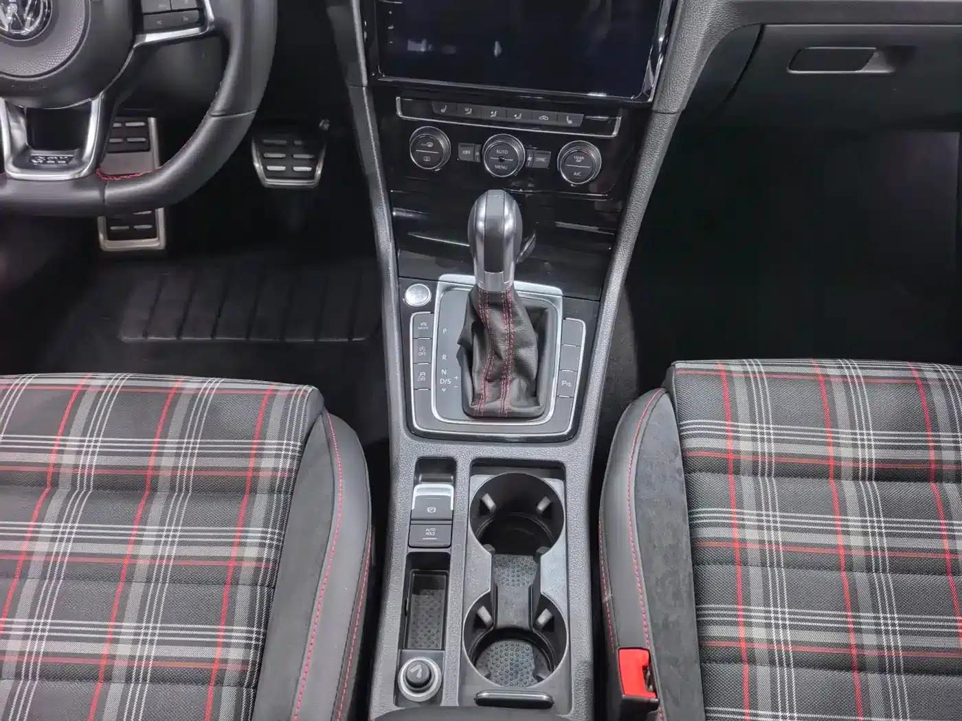 2019 Golf GTI 2.0TSI GTI (China V emission standard) — миниатюра 8