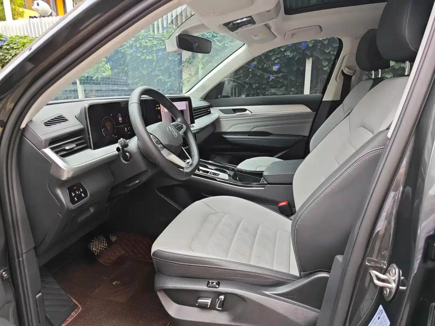 2024 Range Rover 330TSI Luxury Cruiser Edition — миниатюра 12