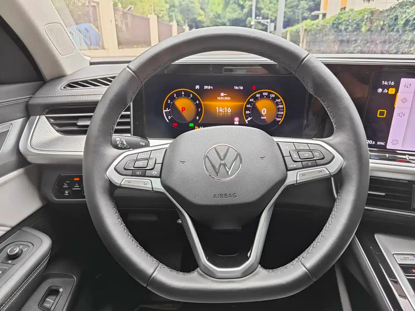 2024 Range Rover 330TSI Luxury Cruiser Edition — миниатюра 16
