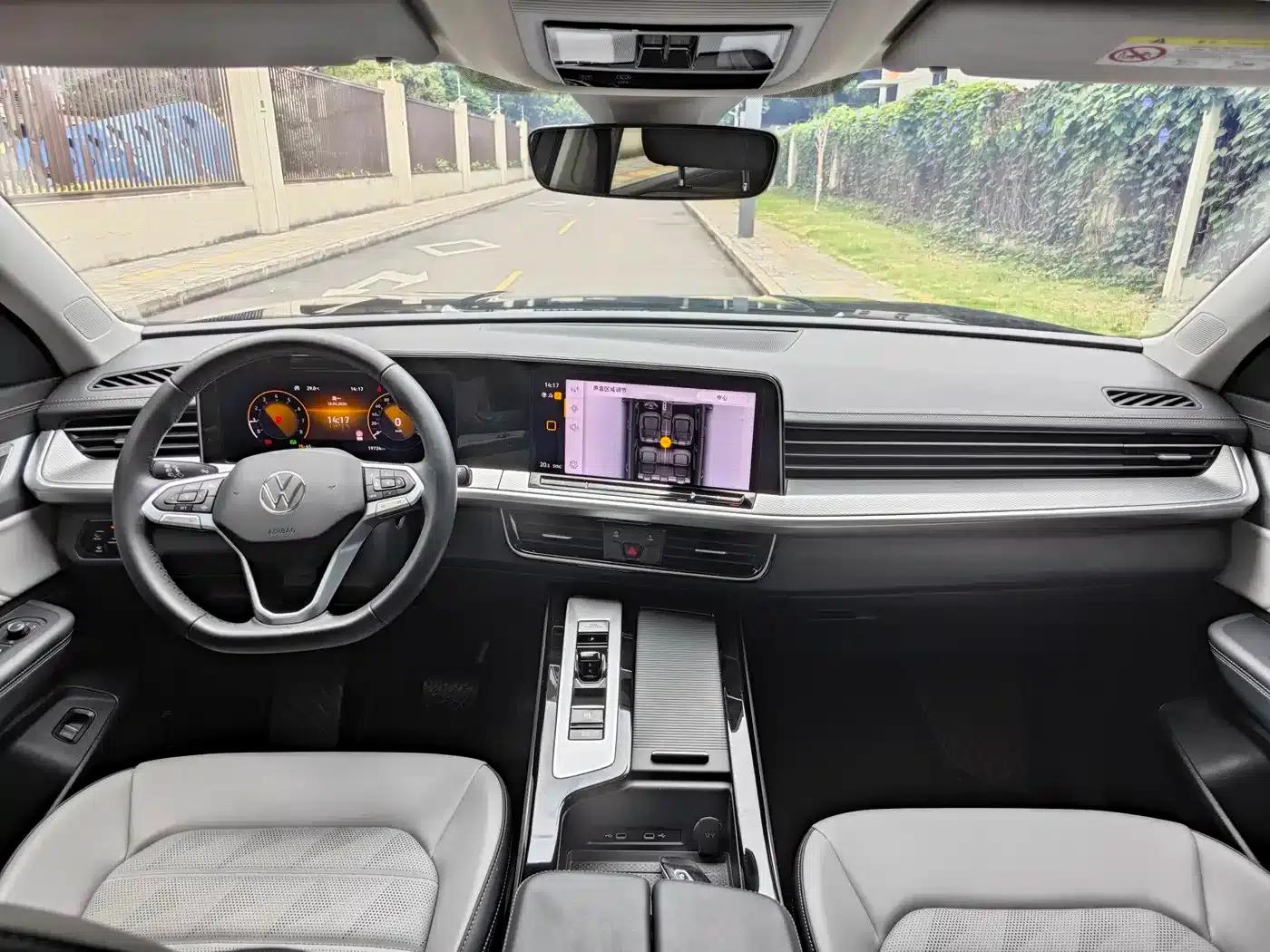 2024 Range Rover 330TSI Luxury Cruiser Edition — миниатюра 20