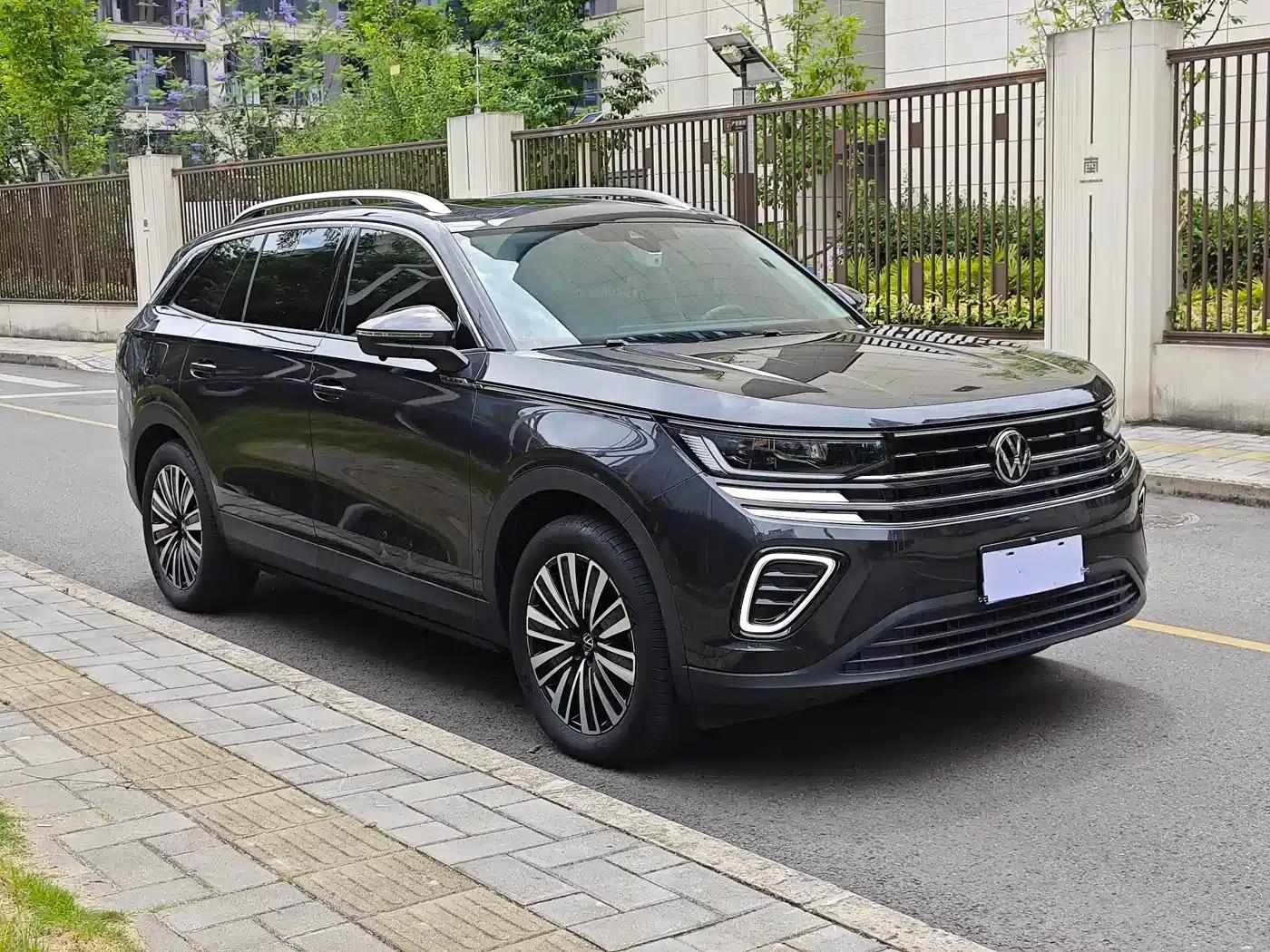 2024 Range Rover 330TSI Luxury Cruiser Edition — миниатюра 3