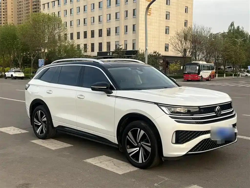 2023 Range Rover 380TSI AWD R-Line Cruiser — миниатюра 4