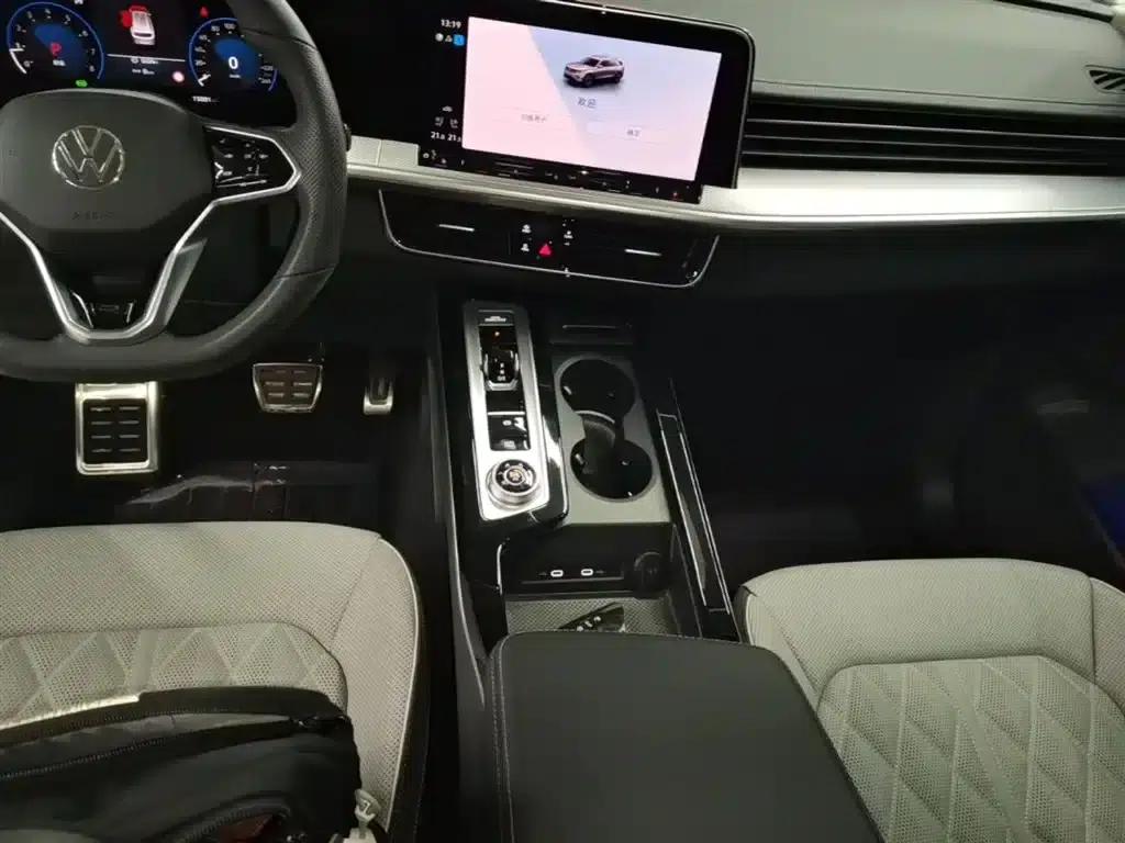 2023 Range Rover 380TSI AWD R-Line Cruiser — миниатюра 14