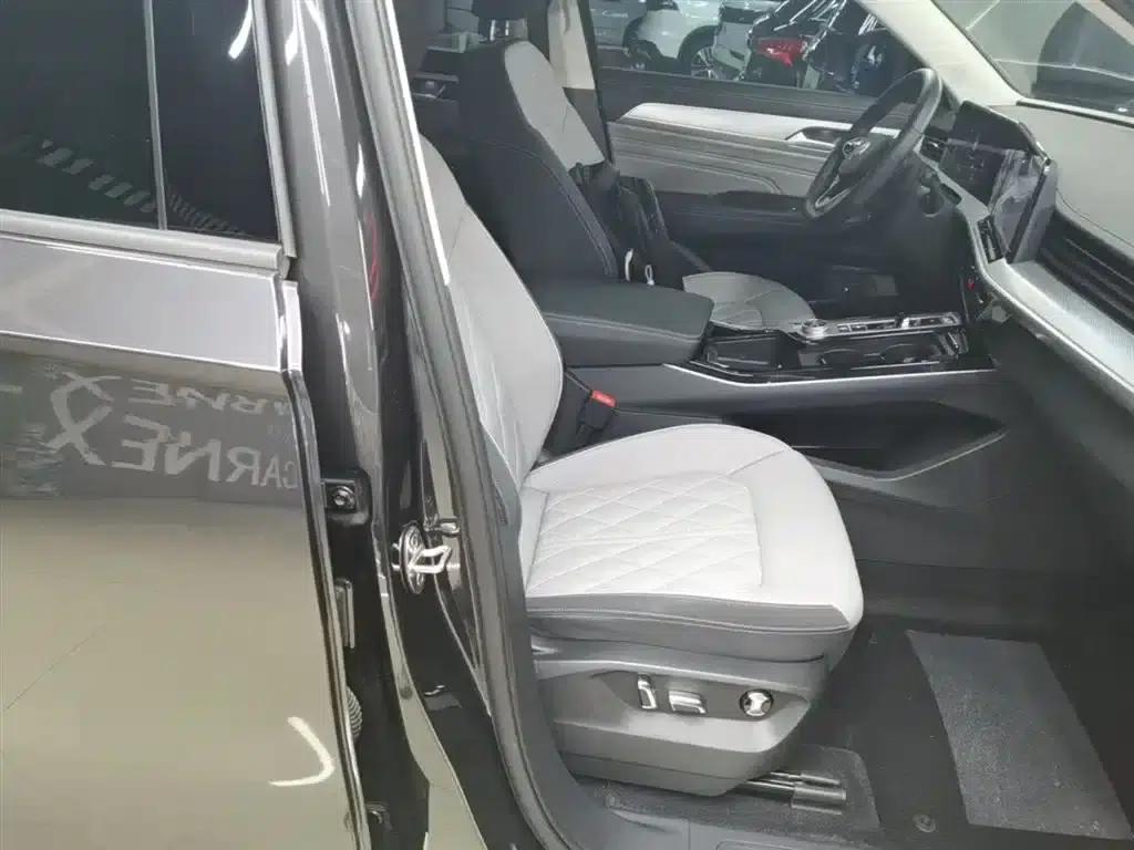 2023 Range Rover 380TSI AWD R-Line Cruiser — миниатюра 25