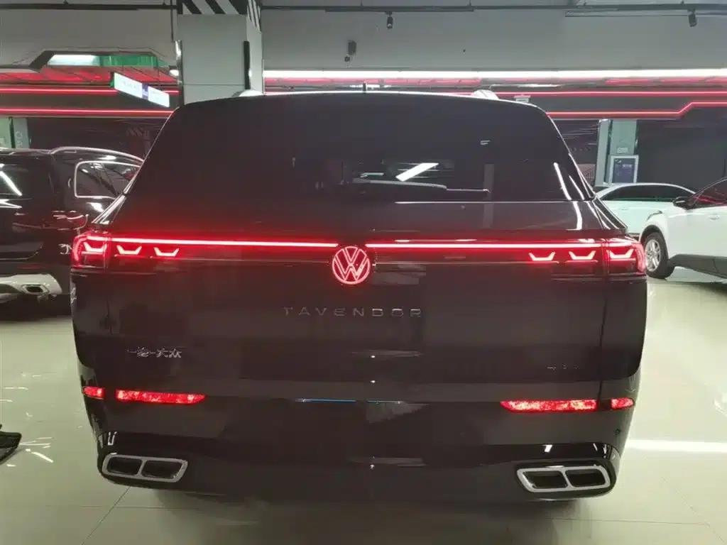2023 Range Rover 380TSI AWD R-Line Cruiser — миниатюра 6