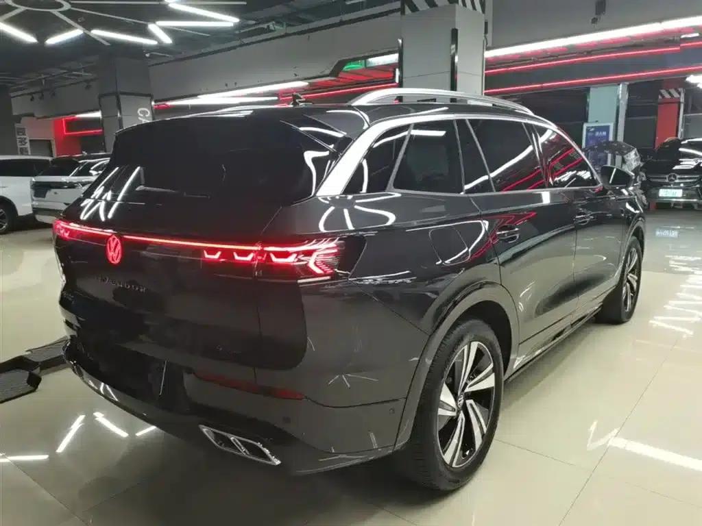 2023 Range Rover 380TSI AWD R-Line Cruiser — миниатюра 7