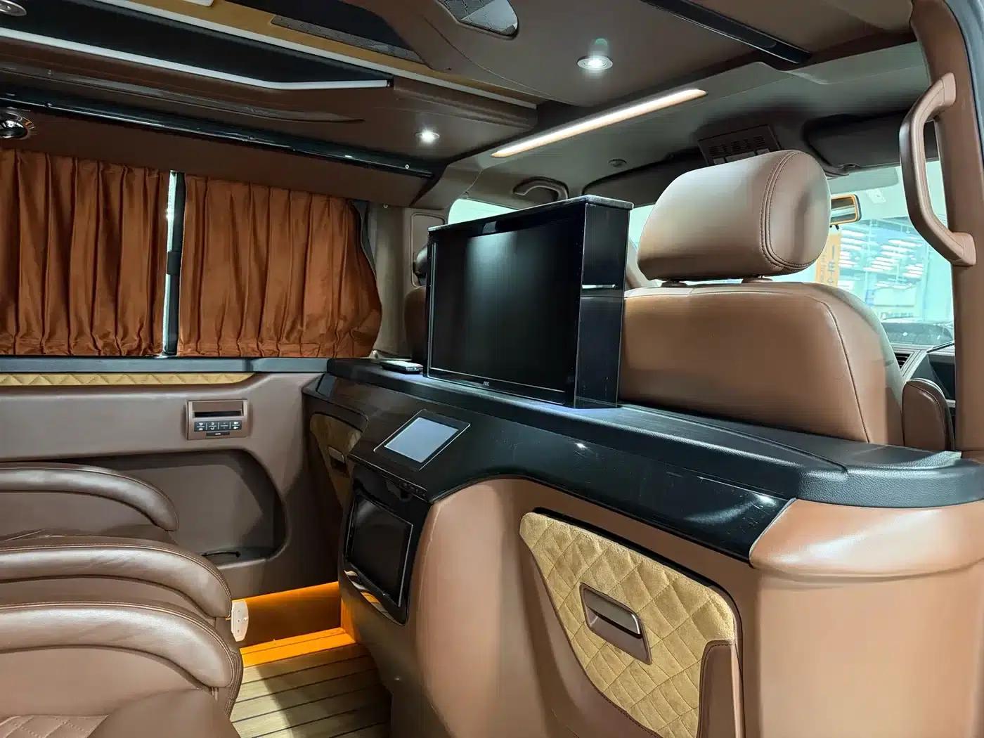 Caravelle 2018 2.0TSI 4WD Luxury 7-Seater — миниатюра 7