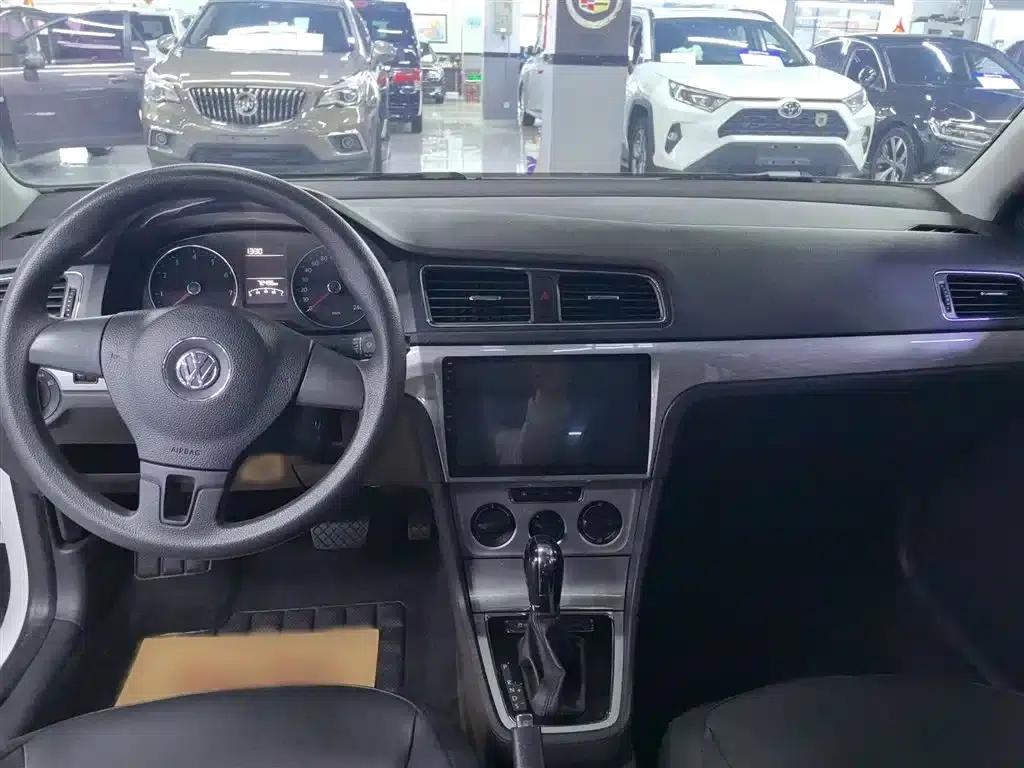 Lavida Gran Turismo 2013 1.6L Automatic Comfort Model — миниатюра 14